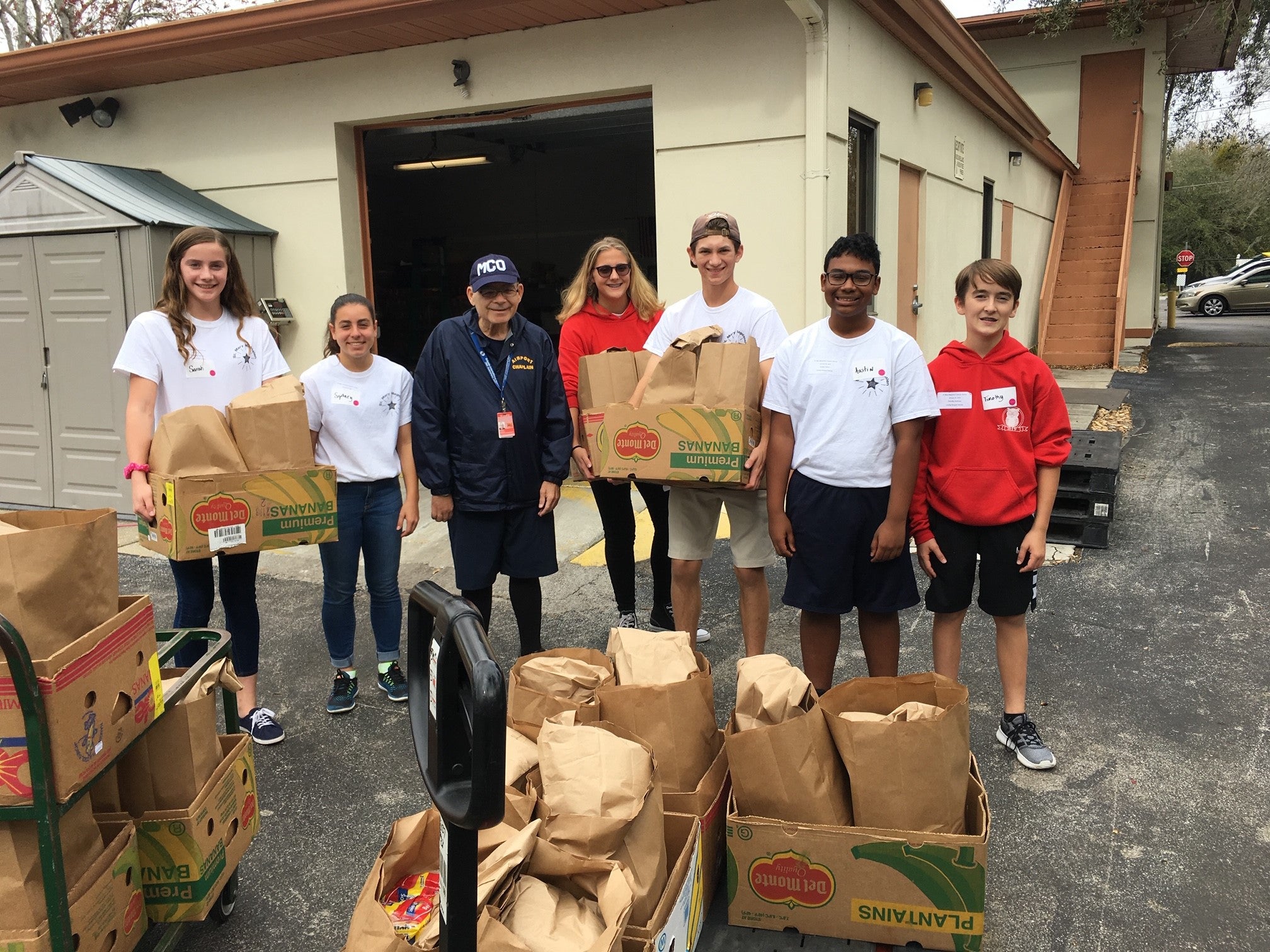 Catholic Charities provides food for TSA employees - Catholic Charities USA